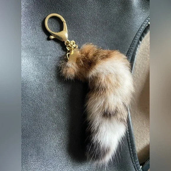 Bobcat Tail Keychain with Gold Clasp - Picture 4 of 6